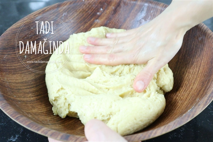 Cevizli Şerbetli Tatlı (Yumurtasız Nişastasız)