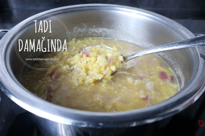 Bitkisel Sütlü Unsuz Mercimek Çorbası