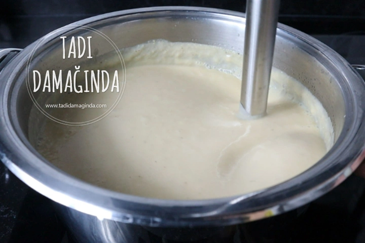 Bitkisel Sütlü Unsuz Mercimek Çorbası