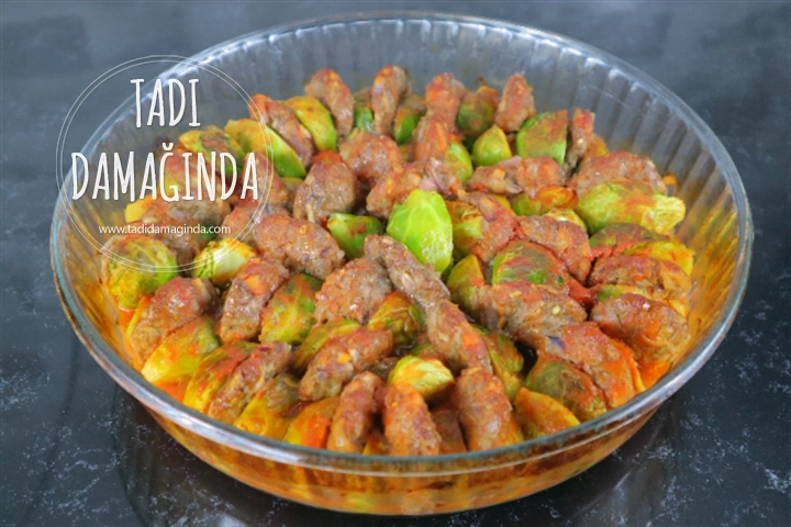 Fırında Köfteli Soslu Brüksel Lahanası