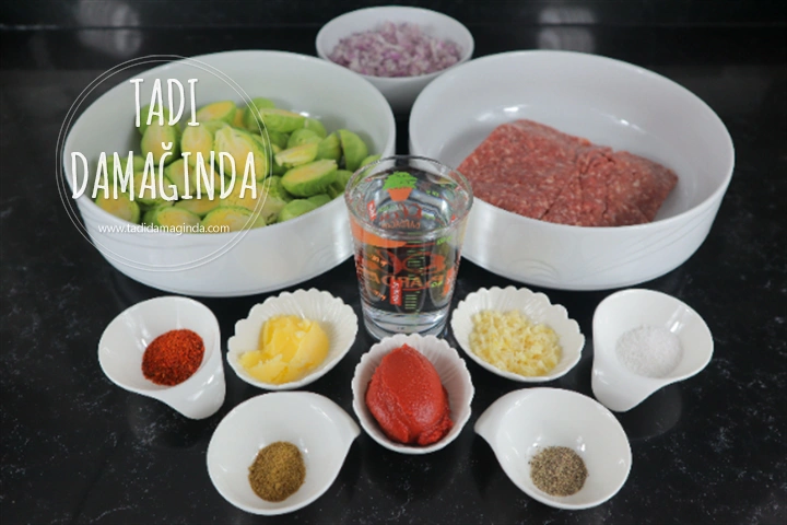 Fırında Köfteli Soslu Brüksel Lahanası