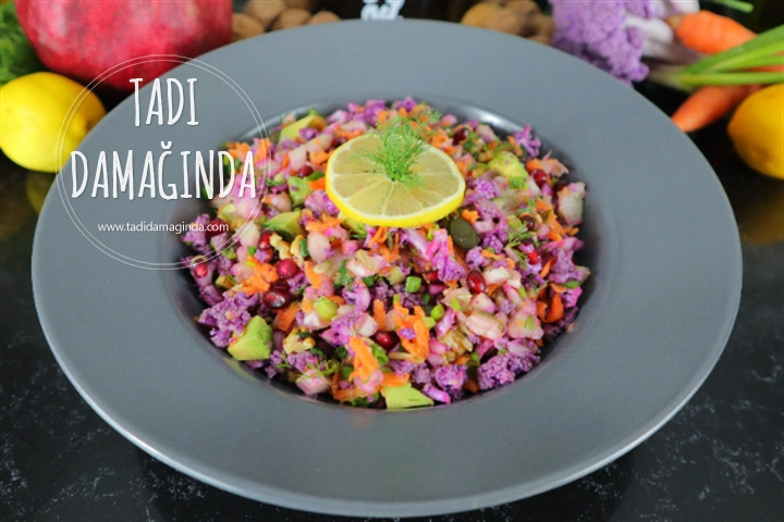 Mor Karnabahar Salatası