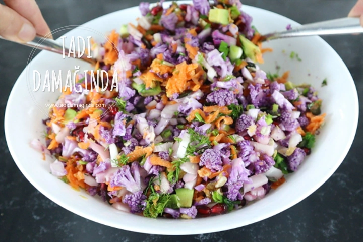 Mor Karnabahar Salatası