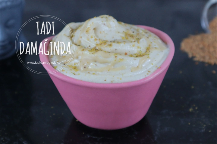 2 Malzemeli Tahinli Muz Dondurması