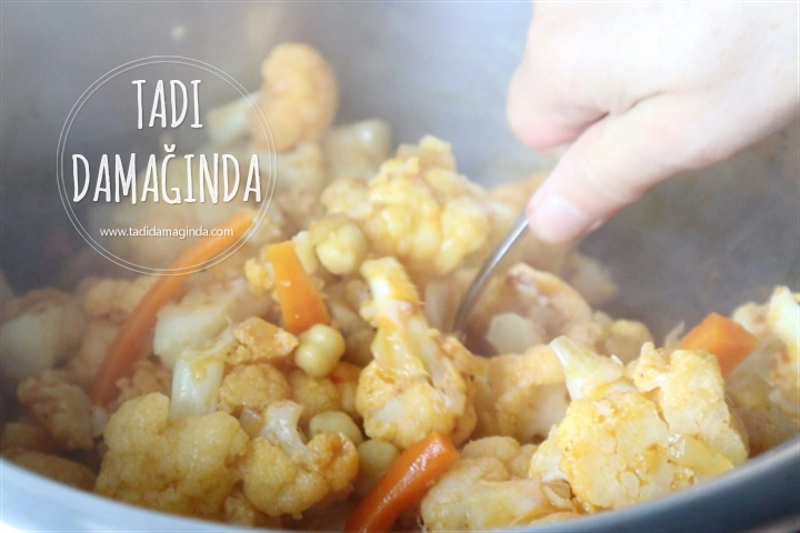 Havuçlu Nohutlu Karnabahar Yemeği