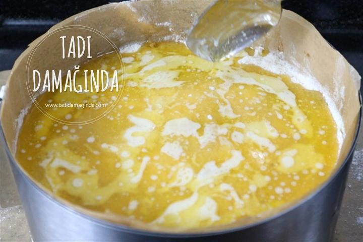 Hamursuz İrmikli Elmalı Pasta