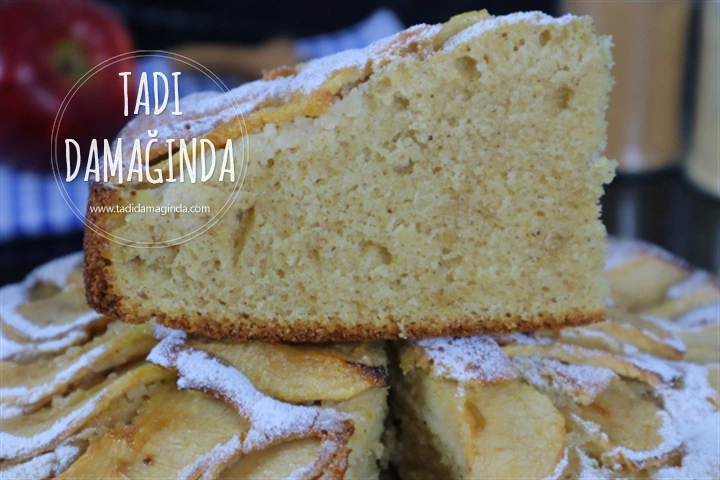 Kakuleli Tarçınlı Elmalı Kek