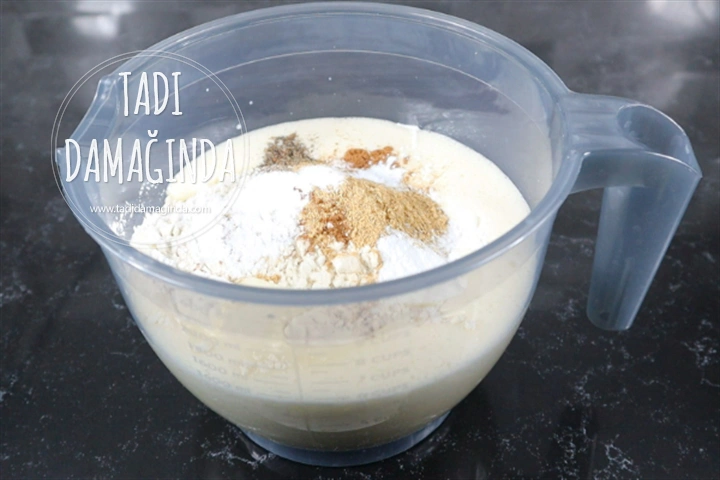 Kakuleli Tarçınlı Elmalı Kek