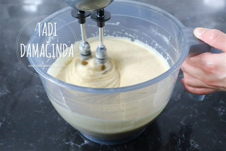 Kakuleli Tarçınlı Elmalı Kek