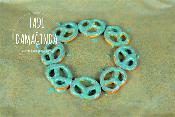 Yeni Yıl Krakerleri