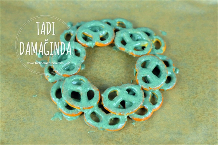 Yeni Yıl Krakerleri