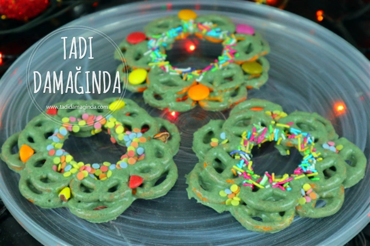 Yeni Yıl Krakerleri