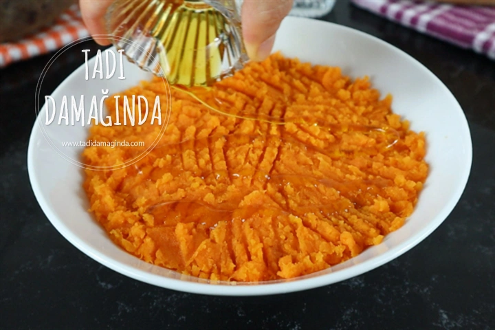 Tarçınlı Hindistan Cevizli Tatlı Patates Ezmesi