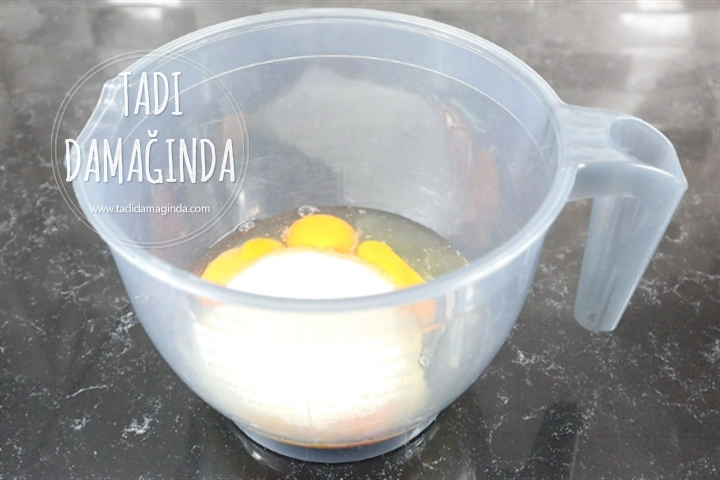 Kahvecilerin Havuçlu Tarçınlı Keki