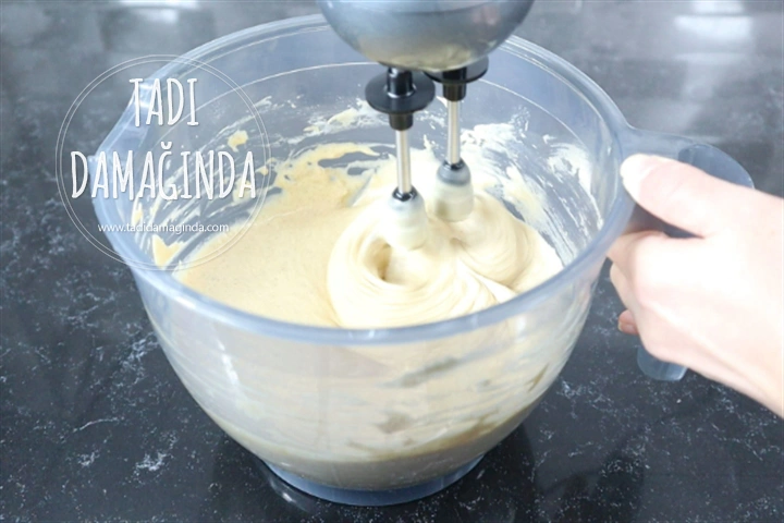 Kahvecilerin Havuçlu Tarçınlı Keki