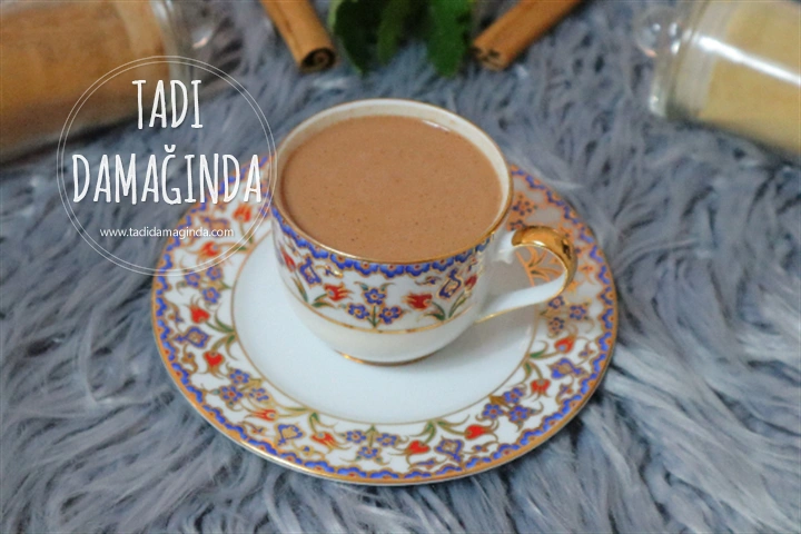 Kakaolu Baharatlı Sıcak Vegan Süt