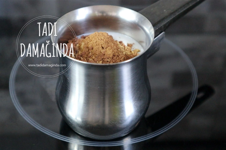 Kakaolu Baharatlı Sıcak Vegan Süt