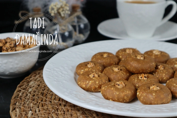 4 Malzemeli Helva Tadında Pişmeyen Leblebi Kurabiye (Unsuz Şekersiz)