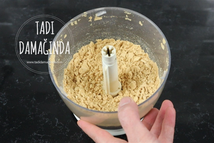 4 Malzemeli Helva Tadında Pişmeyen Leblebi Kurabiye (Unsuz Şekersiz)