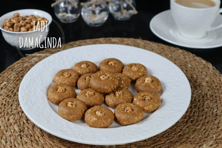 4 Malzemeli Helva Tadında Pişmeyen Leblebi Kurabiye (Unsuz Şekersiz)