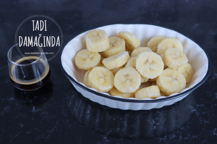 2 Malzemeli Kahveli Muz Dondurması