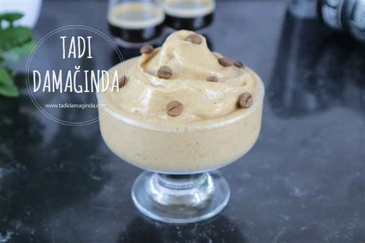 2 Malzemeli Kahveli Muz Dondurması