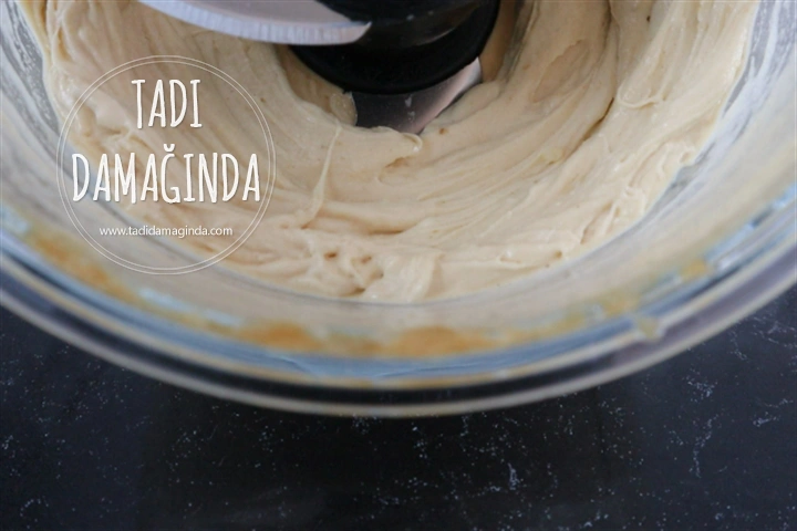 2 Malzemeli Kahveli Muz Dondurması