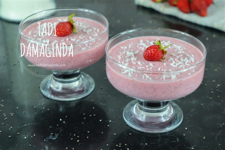 Laktozsuz Kazeinsiz Çilekli Chia Puding