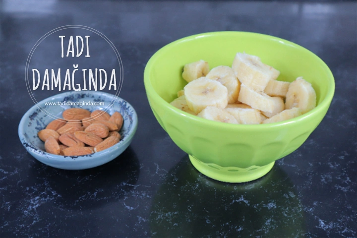 2 Malzemeli Bademli Muz Dondurması