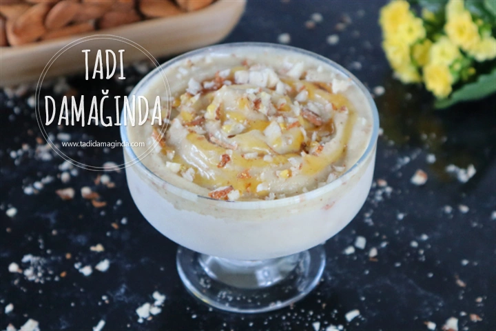 2 Malzemeli Bademli Muz Dondurması