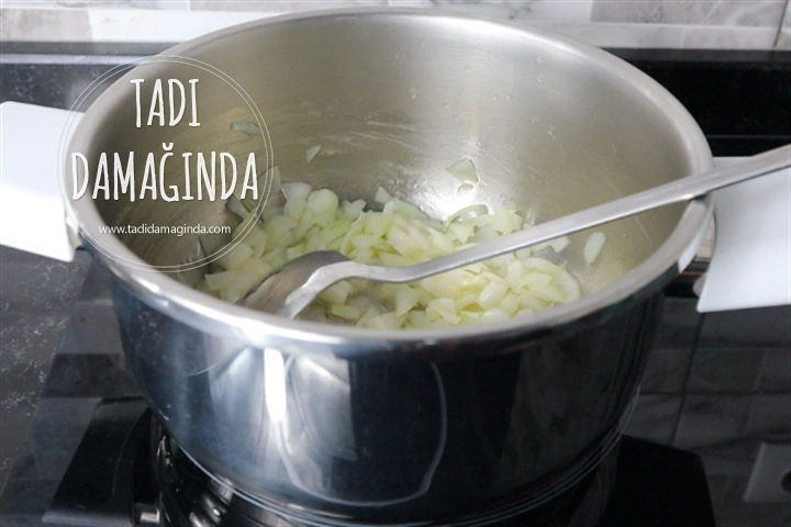 Sebzeli Beluga (Siyah) Mercimek Çorbası