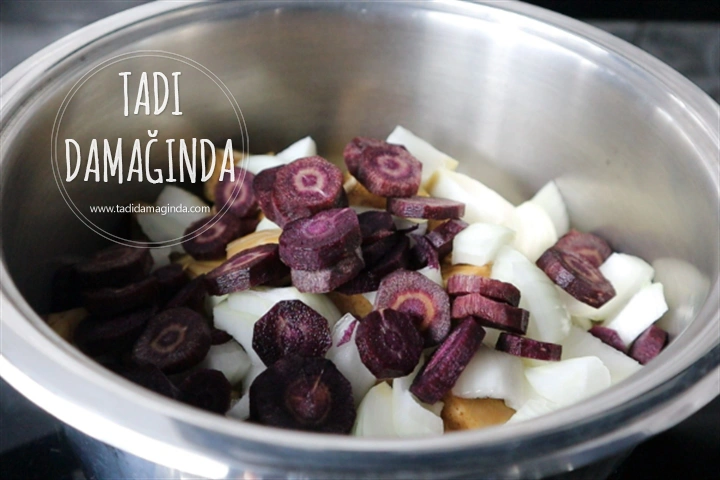 Bitkisel Sütlü Enginar Çorbası