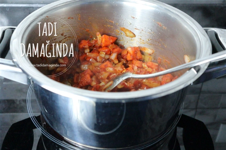 Salçalı Mercimek Çorbası (Unsuz)