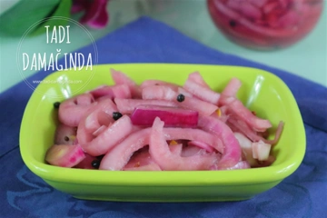 Kişnişli Karabiberli Mor (Kırmızı) Soğan Turşusu