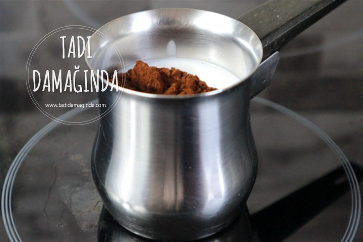 Zerdeçallı Vegan Sütlü Kahve