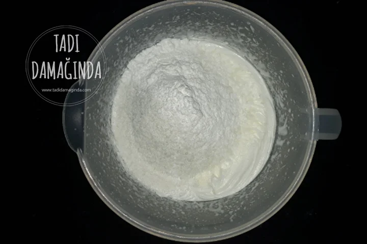 Hindistan Cevizli Çikolatalı Pasta