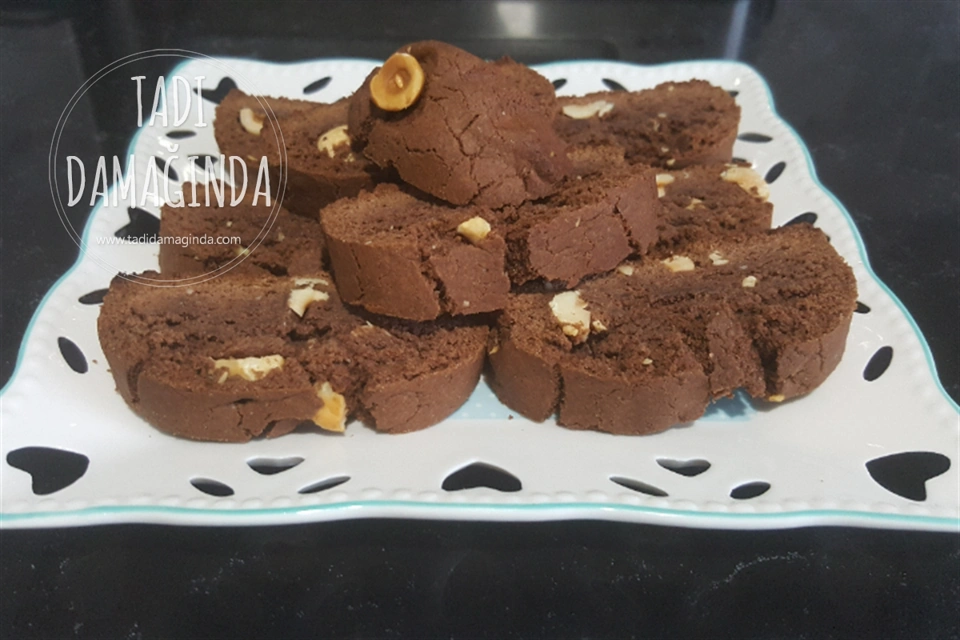 Kakaolu Fındıklı Biscotti (Selanik Gevreği)