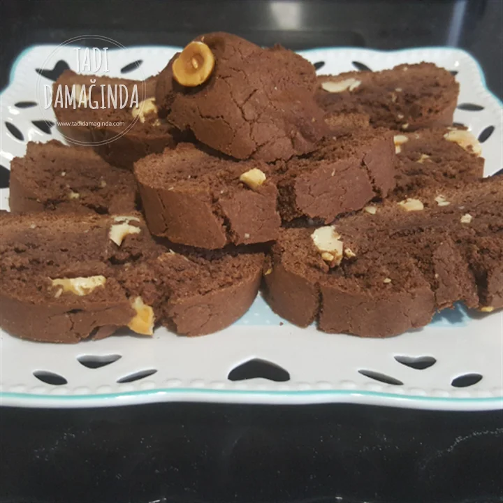 Kakaolu Fındıklı Biscotti (Selanik Gevreği)