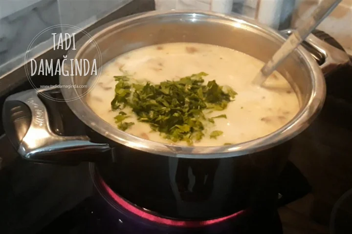 Kremalı Mantar Çorbası