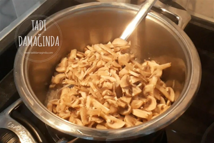 Kremalı Mantar Çorbası