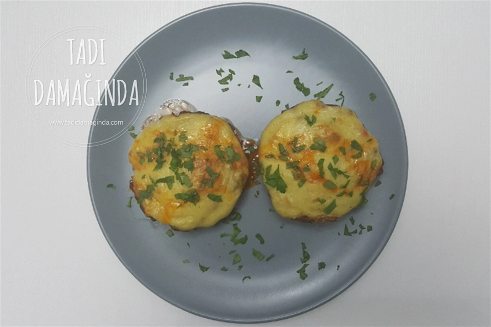 Mantarlı Püreli Çanak Köfte