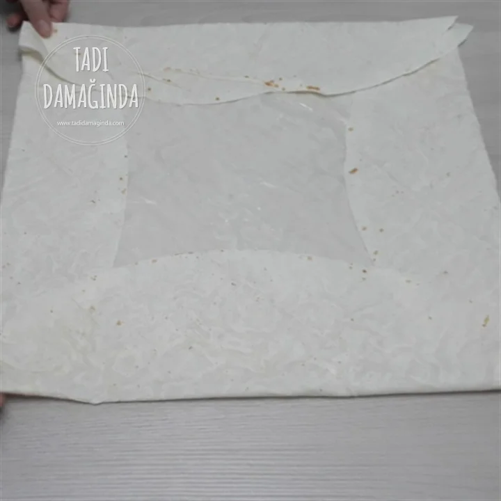 Patatesli Tepsi Böreği