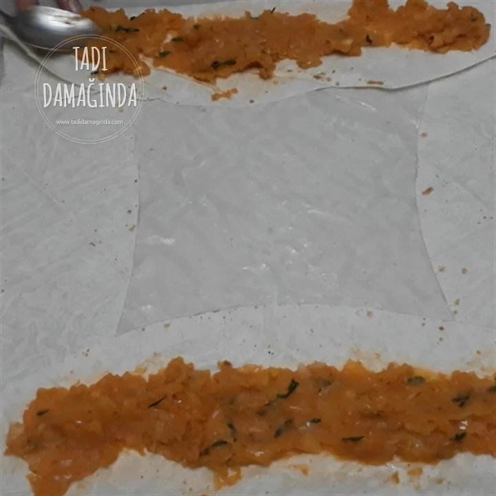 Patatesli Tepsi Böreği