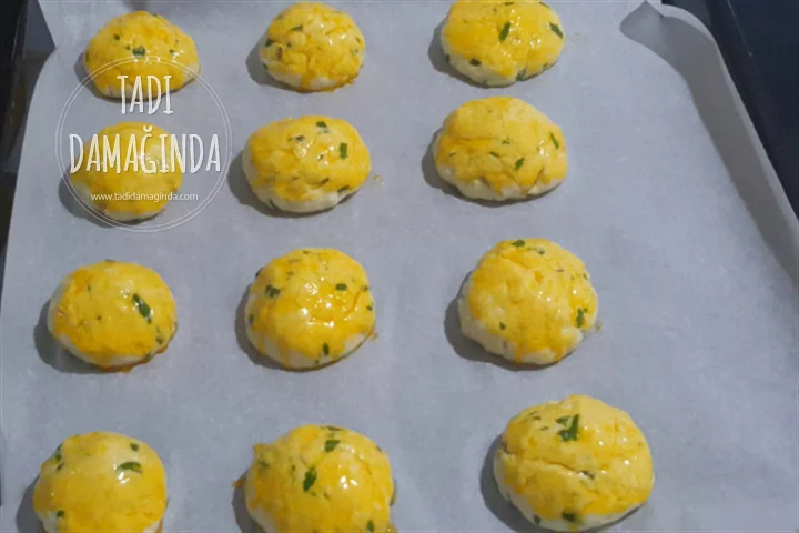 Pratik Peynirli Poğaça