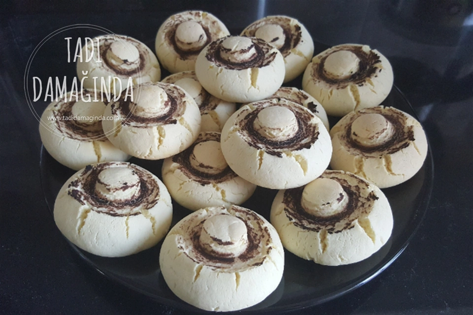 Ağızda Kaybolan Mantar Kurabiye