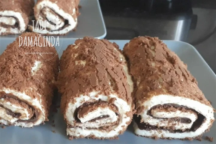 Bisküvili Çikolatalı Muhallebi Sarması