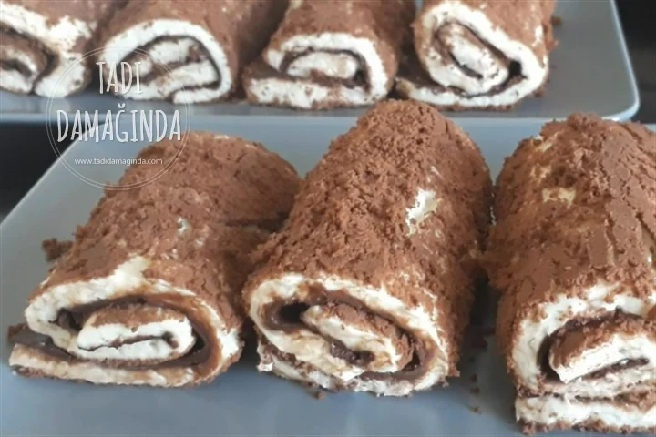 Bisküvili Çikolatalı Muhallebi Sarması