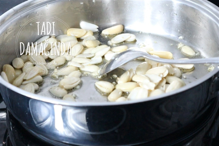 Dereotlu Bademli Pilav