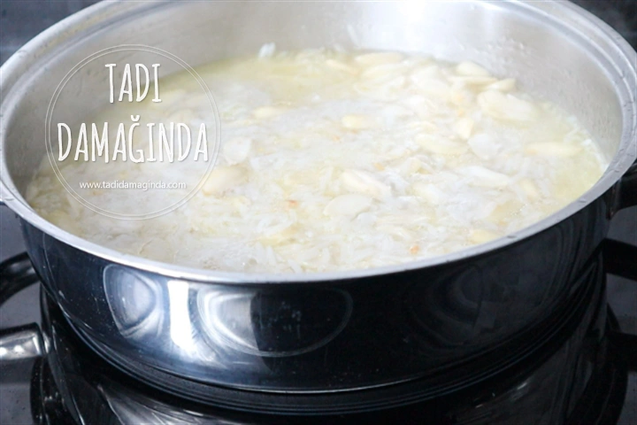 Dereotlu Bademli Pilav