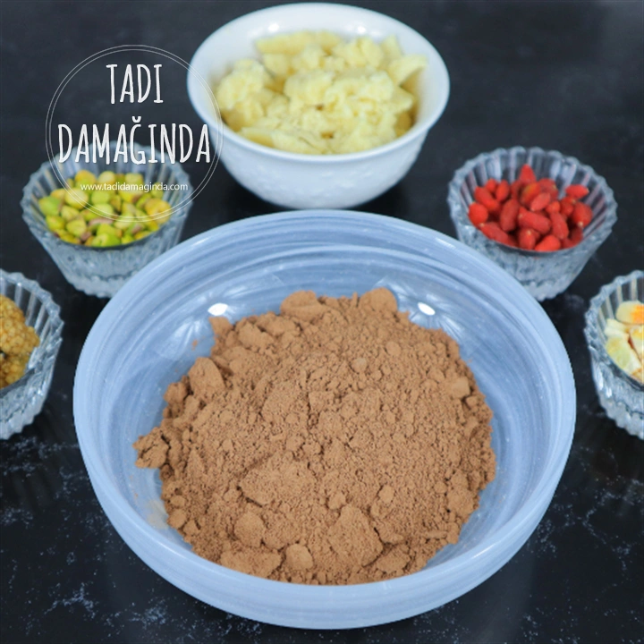 Şekersiz ve Vegan Ev Yapımı Çikolata